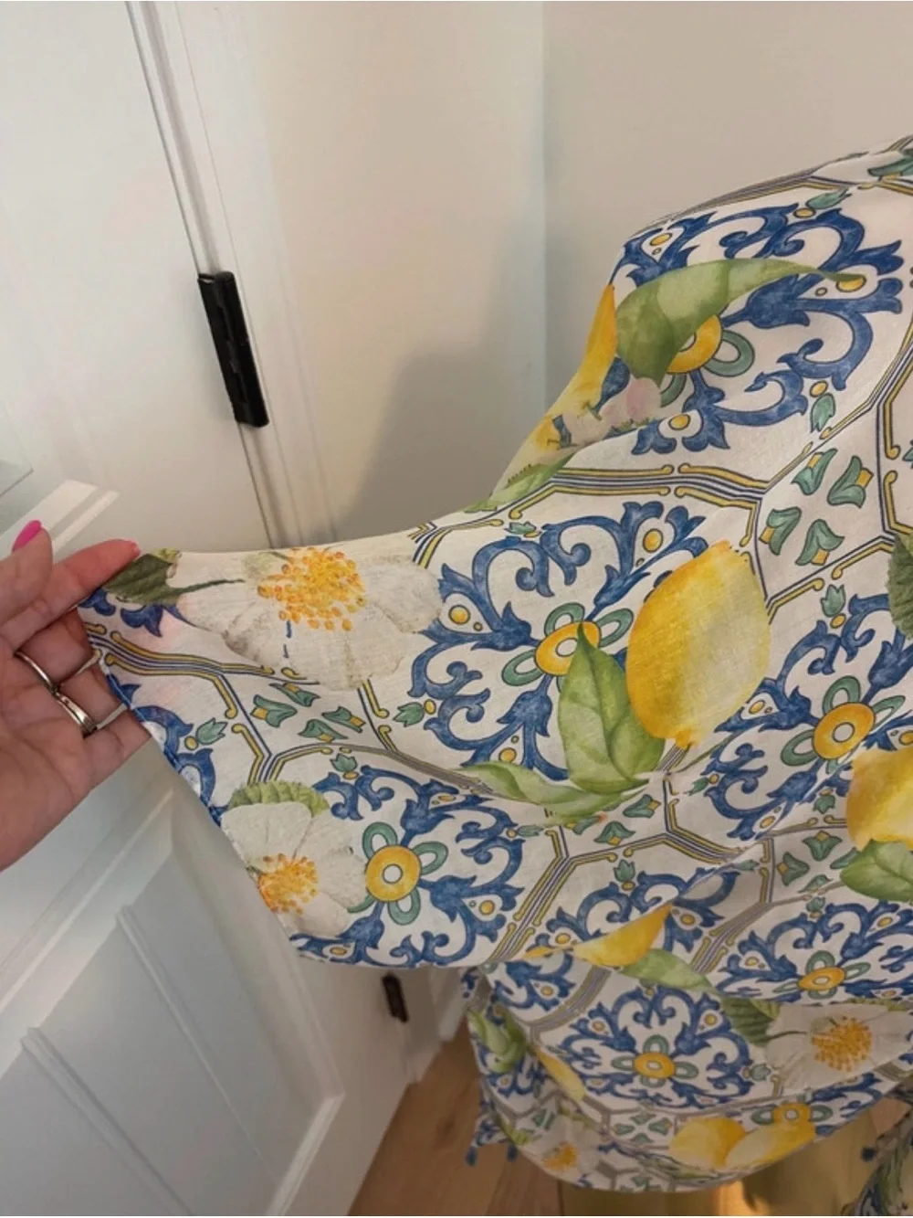Boutique Avenue 9 Cover up or Kaftan Lemon Print Wrap free size Top